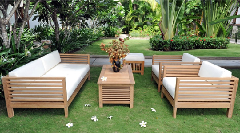 مدل تخت سنتی برای حیاط